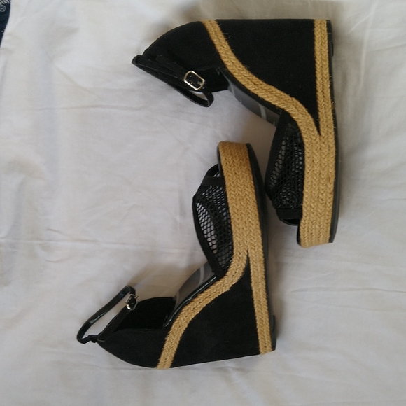 ELLE Espadrille Platform Wedge Sandals - Picture 4 of 6